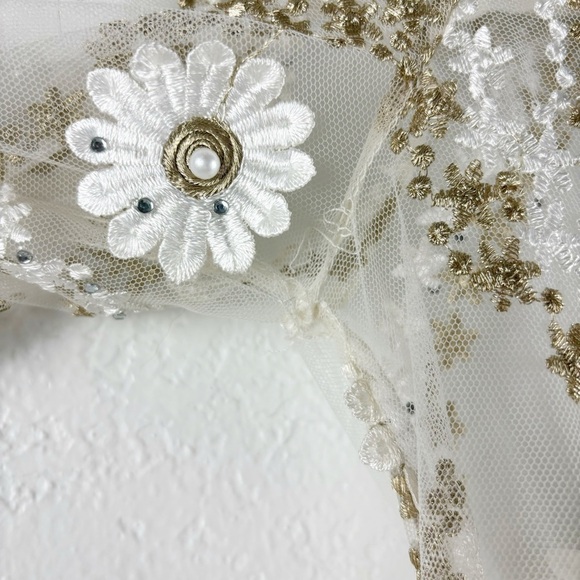 Zhivago Raise Your Hand Floral Embroidered Mini Dress White Size 2 Cocktail - Picture 6 of 8